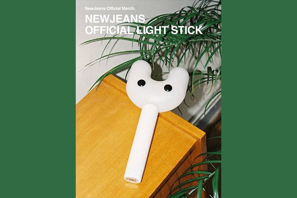 NewJeans Official Lightstick Thumbnail