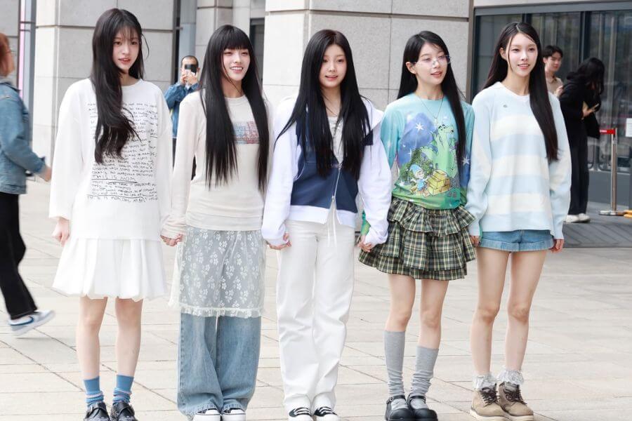 illit group profile members songs fandom history awards concerts tours updated 2025 delivered korea