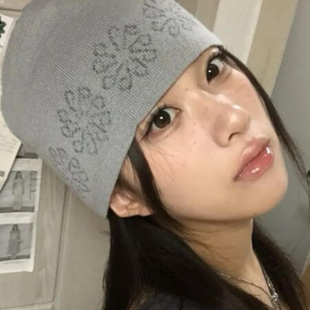 9999 Archive - Linking Flower Jacquard Beanie