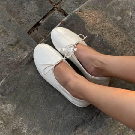 Blanc Cloud Flat Stitch Ribbon Flat Shoes (2 Colors)