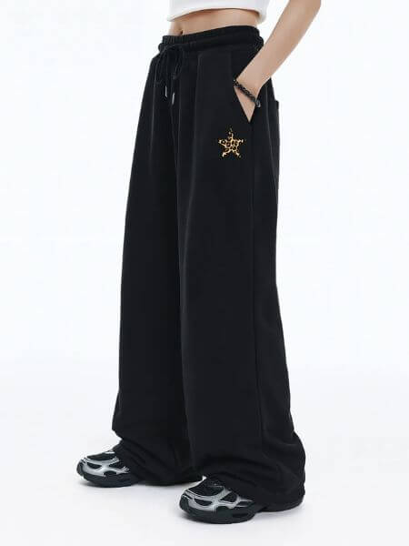 Randomoff - Leopard Star One Tuck Wide Sweat Pants (2 Colors)